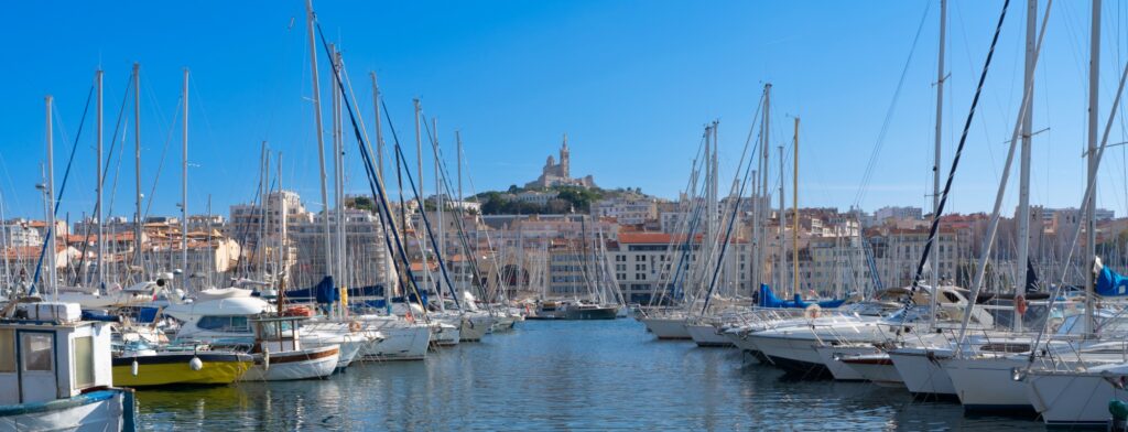 Le Vieux-Port de Marseille, à deux pas des salles de formation Mediamed